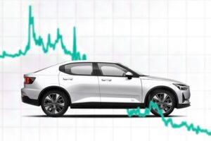 sus coches son brillantes, su acción está hundida