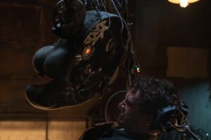 Una de las películas de terror más taquilleras de los últimos años llega a streaming con unos originales monstruos mecánicos