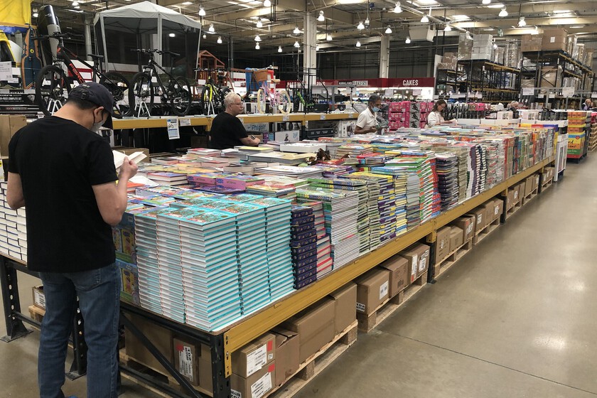 Una de las mayores superficies comerciales de EEUU va a dejar de vender libros físicos según NYT. La razón: son un engorro