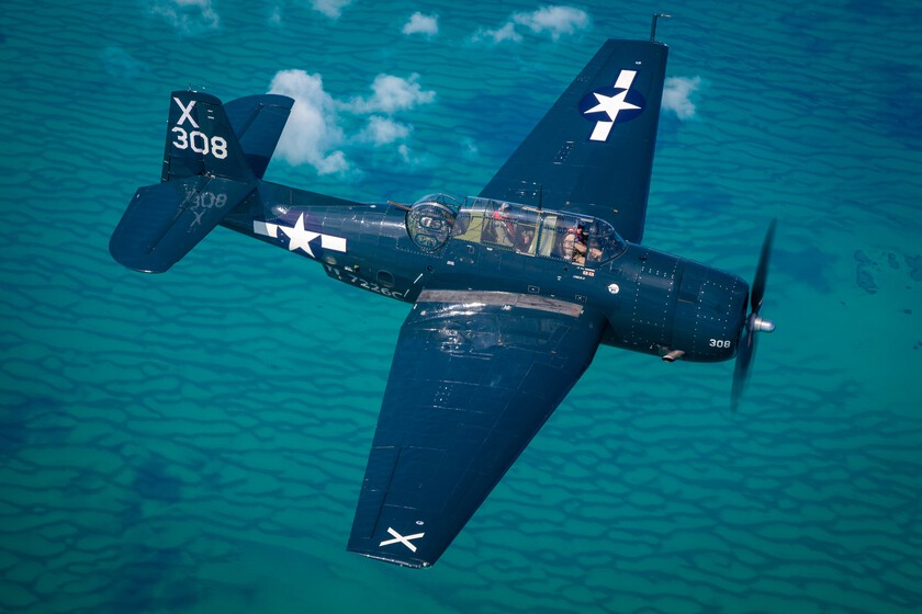 En la Segunda Guerra Mundial muchos pilotos murieron en su avión. Solo uno fue sepultado con él: Loyce Deen