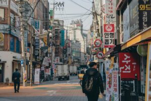 Corea del Sur creía tener la receta mágica para el mercado del alquiler, el "jeonse". Hasta que empezaron los fraudes