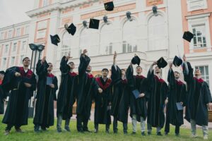España siempre había visto las fiestas de graduación americanas en las películas. Ahora las está empezando a importar