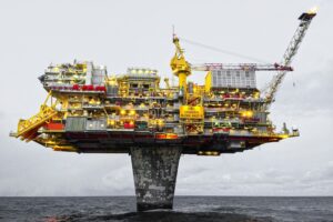 Seguimos extrayendo petróleo como si la transición energética no existiera. La sobreoferta llegará pronto, y será brutal