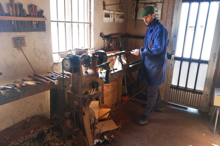 He pasado un día con un artesano que trabaja prácticamente igual que su bisabuelo. Esto he aprendido