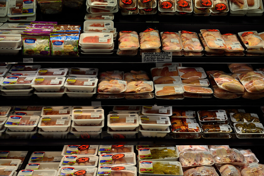 Han encontrado "bacterias resistentes" y "gérmenes fecales" en el pollo de LIDL. Es mucho menos grave de lo que parece