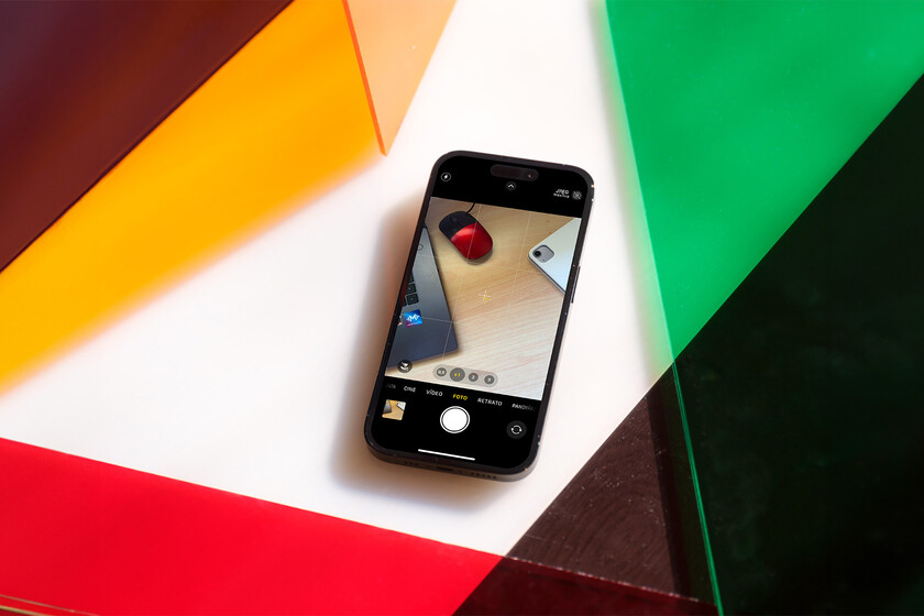 Tras años de espera, el iPhone por fin tiene un modo manual de cámara. La única pega: es una app independiente