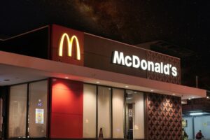La IA todavía no está lista para entender nuestros pedidos de comida. Un gigante como McDonald's acaba de comprobarlo