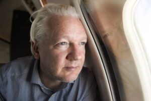 Julian Assange al fin es libre tras cinco años de cárcel. Para la verdadera victoria todavía tendrá que esperar