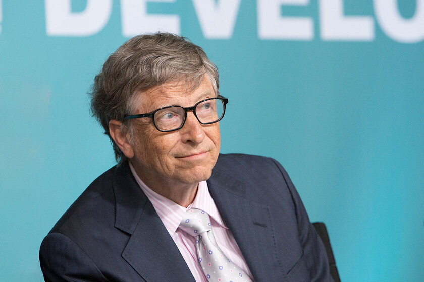 Bill Gates toma notas en todas sus reuniones y en los márgenes de los libros que lee. La ciencia explica por qué lo hace