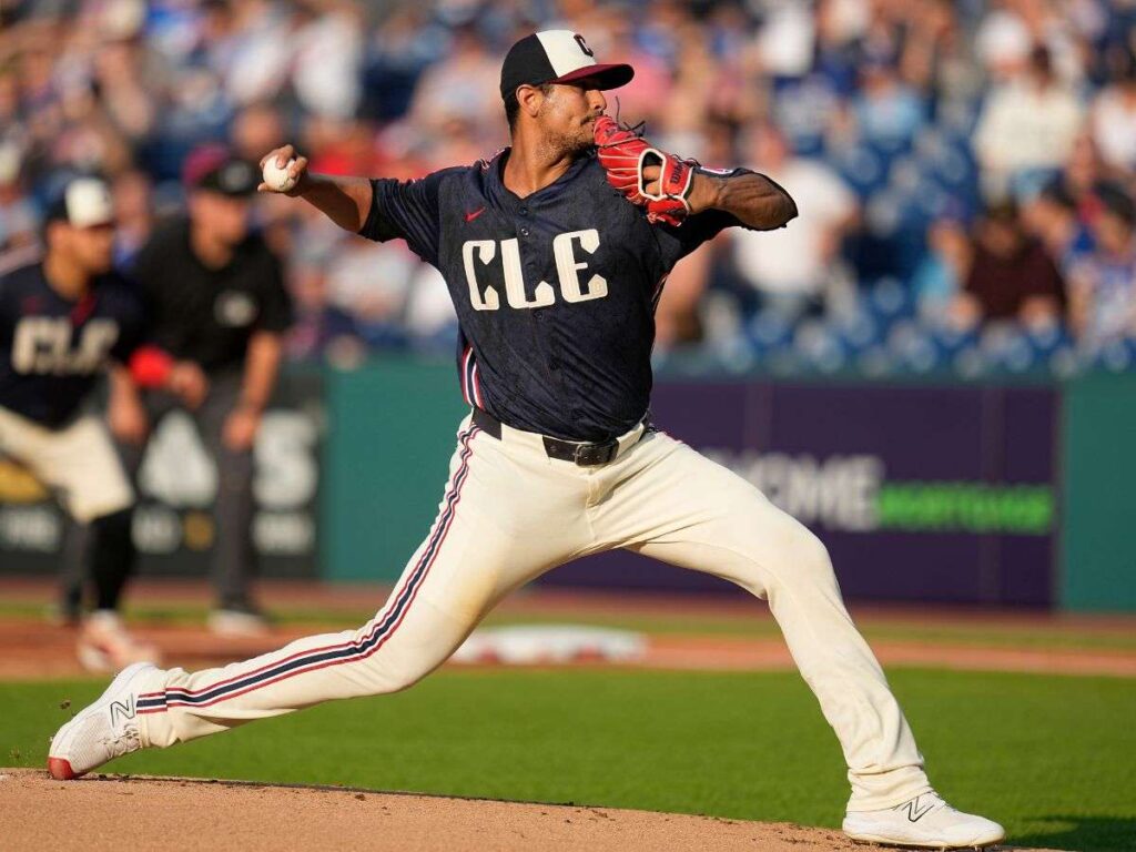 Carlos Carrasco maniató a la ofensiva de Toronto
