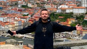 Hallan muerto a actor chileno en Colombia y descubrieron lo que hizo por famosa app