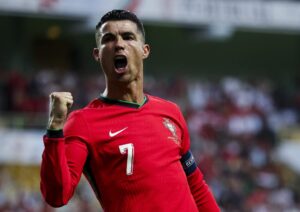 Doblete de Cristiano Ronaldo y nueva marca con Portugal