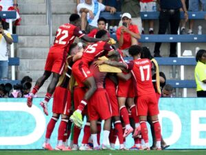 Canadá dio el golpe frente a Perú