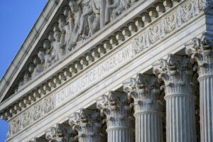 La Corte Suprema de EEUU impide restringir el acceso a la píldora abortiva