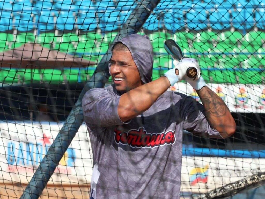 Eduardo Escobar comandó el triunfo de Centauros