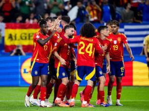 España venció a Italia y se metió en octavos