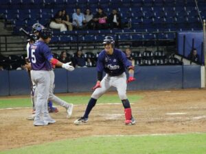 Centauros venció a Senadores en extrainning
