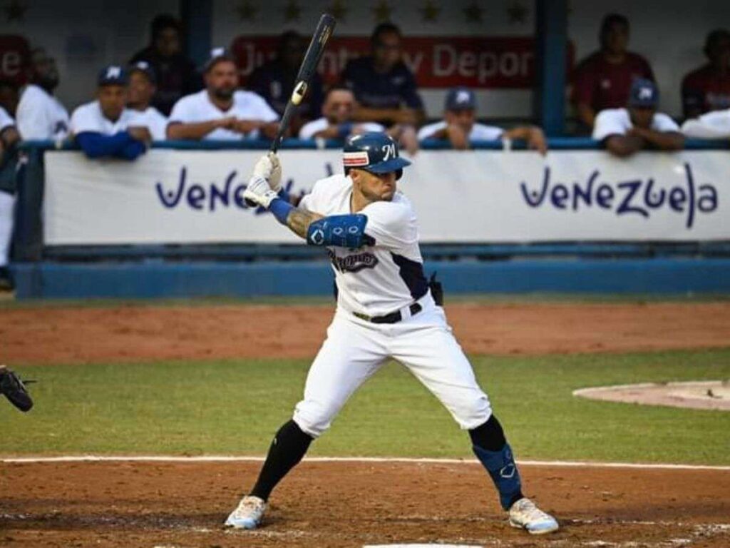 José Gómez fue la bujía en el triunfo de Marineros