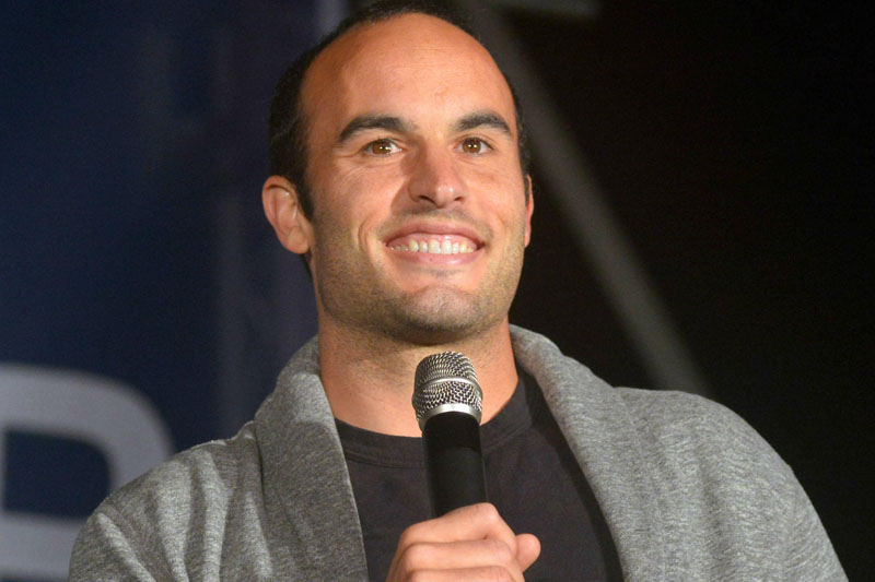 Landon Donovan desata críticas por un extraño y nuevo peinado