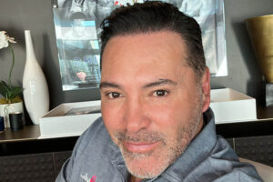 Óscar de la Hoya se burla de Canelo Álvarez