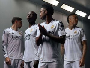 Real Madrid presentó el uniforme que usará Mbappé
