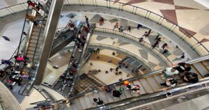 Pareja denunció haber sido víctima de discriminación por su orientación sexual en el centro comercial Sambil de La Candelaria