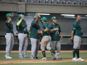 Relevo de José Guzmán selló triunfo de Samanes