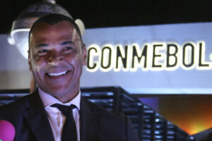 El exjugador brasileño Cafu, durante el sorteo de la fase de grupos de la Copa Libertadores el pasado marzo en Luque (Paraguay). EFE/ Nina Osorio