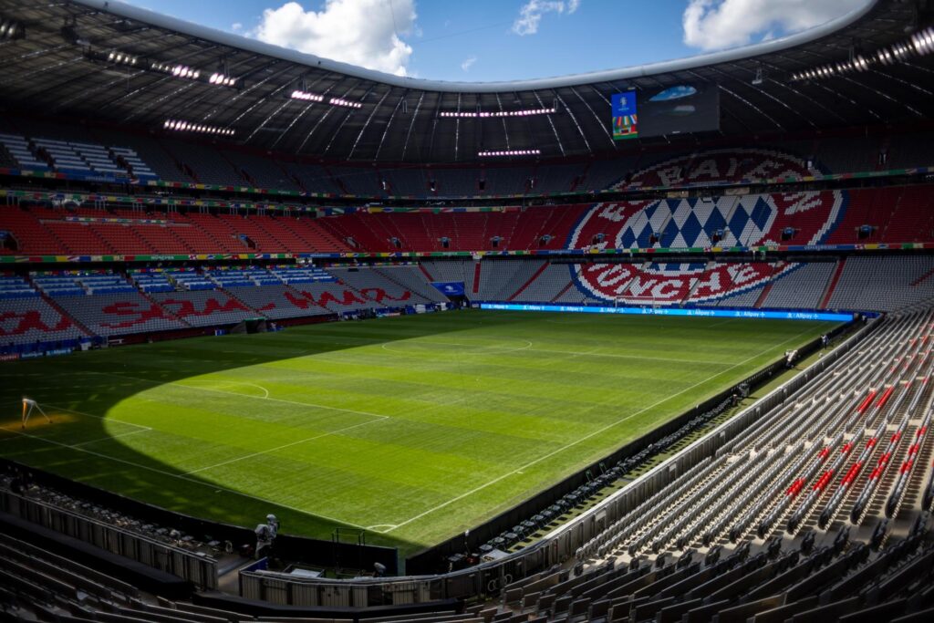 Preparativos en el Allianz Arena para la inauguración de la Eurocopa 2024. EFE/EPA/MARTIN DIVISEK