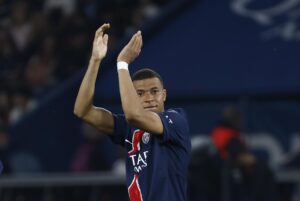 Kylian Mbappe afronta la cuenta atrás como jugador del París Saint Germain EFE/EPA/MOHAMMED BADRA/Archivo
