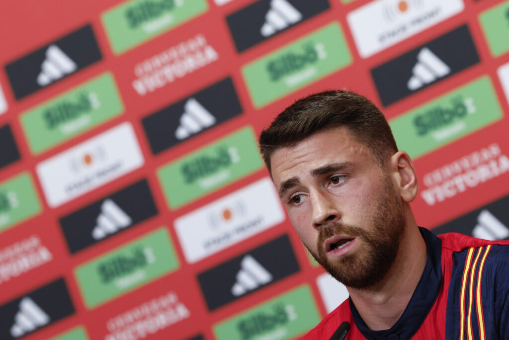 El portero de la slección española Unai Simón durante la rueda de prensa que ha ofrecido este lines en Donaueschingen. EFE/ J.J. Guillen