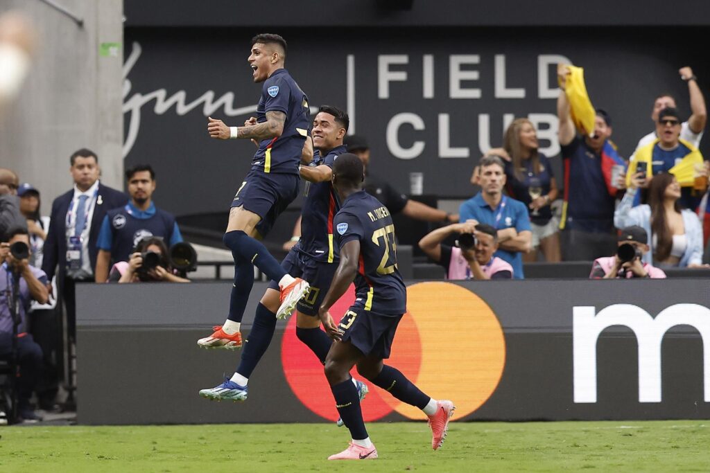 Ecuador gana y se jugará su pase a cuartos de final vs México