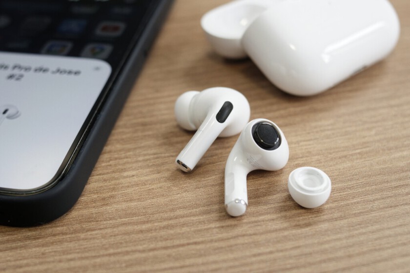 Los AirPods de 2026 tendrán cámara, pero no podrán hacer fotos, según Kuo