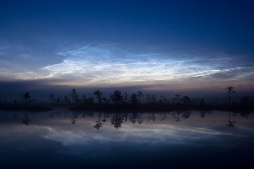 Algo raro está pasando con la mesosfera y las nubes noctilucentes. Uno de los principales sospechosos es Space X