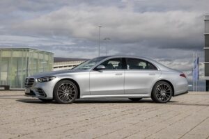 Mercedes se confió con el coche eléctrico. Hoy tiene claro que su futuro pasa por "invertir más en motores de combustión"