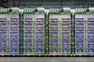 Las "cuatro M", el plan que Google ha propueso a las empresas de IA para consumir 100 veces menos electricidad