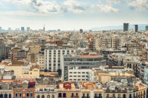 El alquiler de temporada se ha convertido en un lucrativo atajo para burlar la ley de vivienda. El Gobierno quiere evitarlo