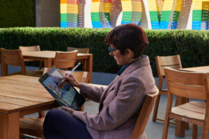 La apuesta de Apple por la inteligencia artificial está incomodando a algunos de sus usuarios más fieles: los creativos