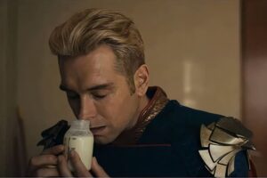 Antony Starr insistió en tener "la mayor cantidad de leche como sea posible" cuando descubrió el fetiche de Homelander en 'The Boys'