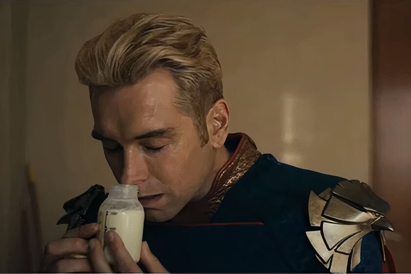 Antony Starr insistió en tener "la mayor cantidad de leche como sea posible" cuando descubrió el fetiche de Homelander en 'The Boys'