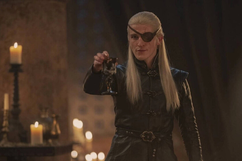 'La casa del dragón'. Cómo el personaje de Robert De Niro en 'Heat' inspiró la escena del desnudo frontal de Aemond Targaryen