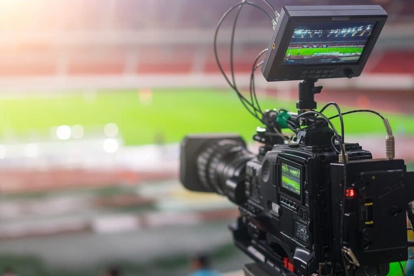 por qué las retransmisiones de fútbol por la TDT o internet llegan con retraso