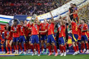 El fútbol arrasa en audiencias con la victoria de España en la Eurocopa y deja a 'Titanic' con el agua al cuello