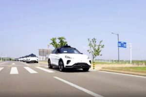 Occidente aspira a tener el coche autónomo definitivo. En China ya van un paso por delante y están jubilando taxistas humanos