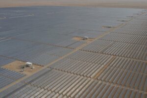 China ha desembarcado en Arabia Saudí para salvar la crisis de sus empresas solares. Los dos países se necesitan