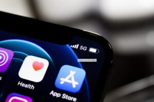 la CNMC abre una investigación por sus condiciones para desarrolladores en la App Store
