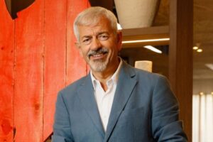 Mediaset sigue pluriempleando a Carlos Sobera y lo pone al frente de su nuevo concurso