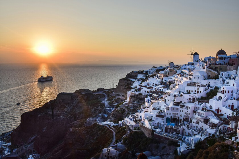 una Grecia masificada que quiere limitarlos en sus islas más populares