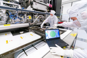 La Guerra de los Chips se prolongará durante décadas. Es un conflicto ideológico entre EEUU y China, según el exCEO de ASML