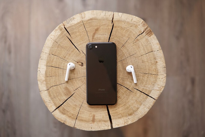 Cinco auriculares inalámbricos ideales para viajar este verano
